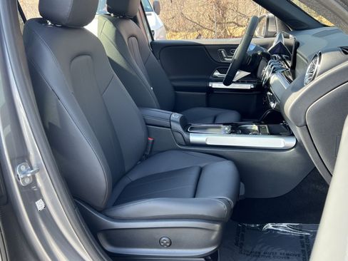 Used 2026 Mercedes-Benz GLB 250 4MATIC image 26