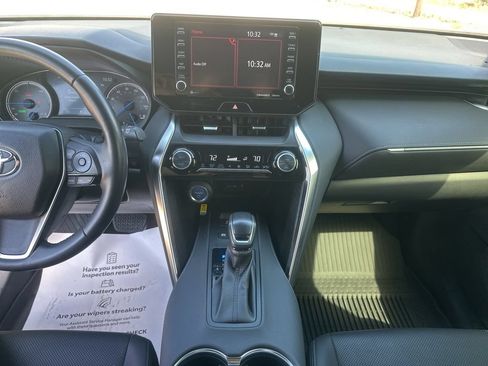 Used 2021 Toyota Venza XLE w/ Softex Package AWD/4WD image 19