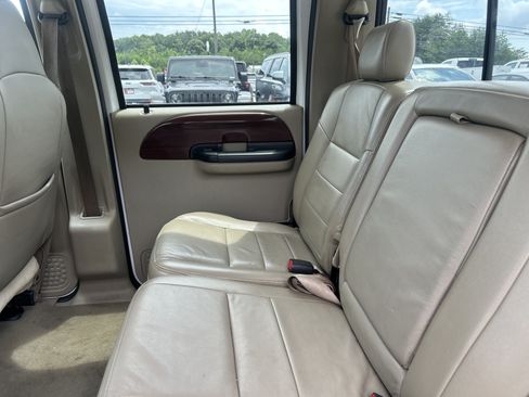 Used 2005 Ford F250 Lariat RWD image 37
