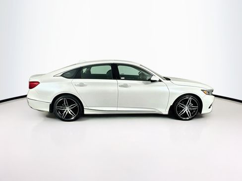 Used 2022 Honda Accord Touring image 10