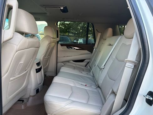 Used 2015 Cadillac Escalade Premium AWD/4WD image 20