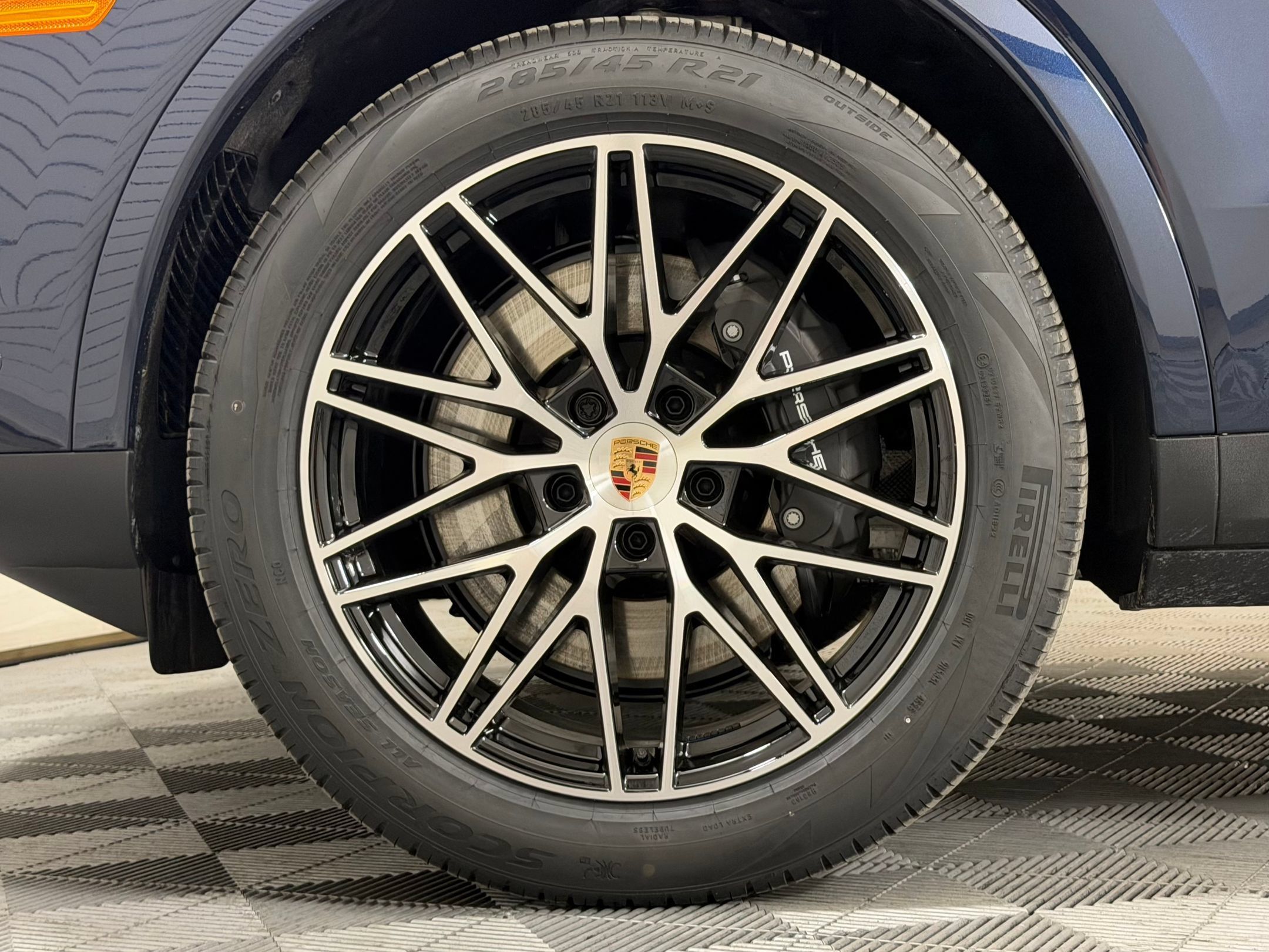 Used 2026 Porsche Cayenne AWD/4WD image 14