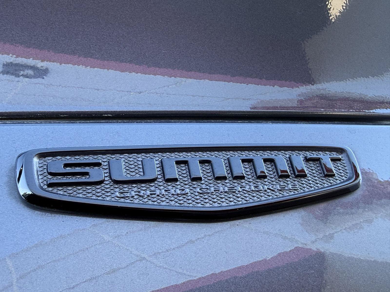 Used 2023 Jeep Grand Cherokee L Summit AWD/4WD image 20