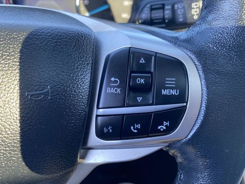 Used 2022 Ford Explorer XLT w/ Equipment Group 202A AWD/4WD image 27