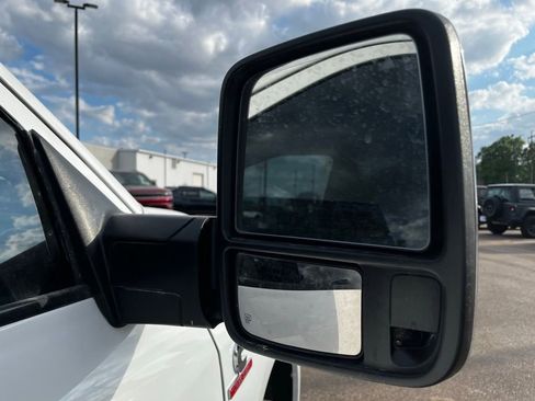Used 2025 RAM 2500 Laramie AWD/4WD image 16