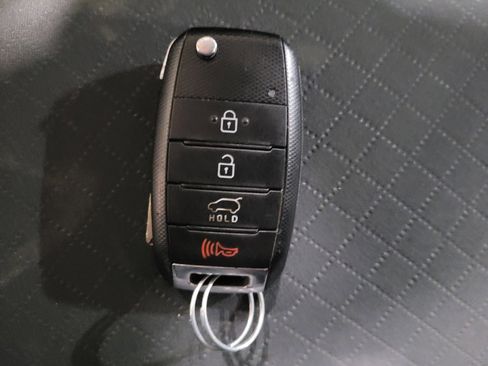 Used 2019 Kia Sorento LX w/ LX Convenience Package image 32