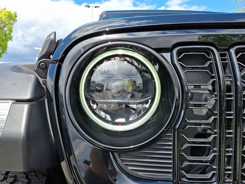 Certified 2025 Jeep Wrangler Unlimited Sport S 4xe image 9