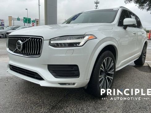 Used 2021 Volvo XC90 T5 Momentum w/ Protection Package Premier FWD image 4