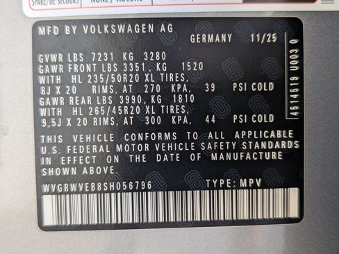 Used 2025 Volkswagen ID. Buzz Pro S Plus RWD image 43