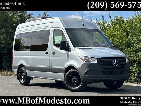 New 2025 Mercedes-Benz Sprinter 2500 image 1