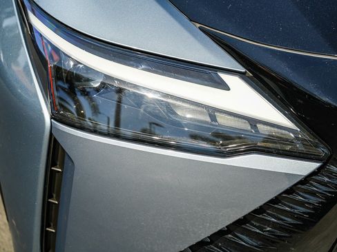 Used 2024 Lexus RZ 300e Premium FWD image 8