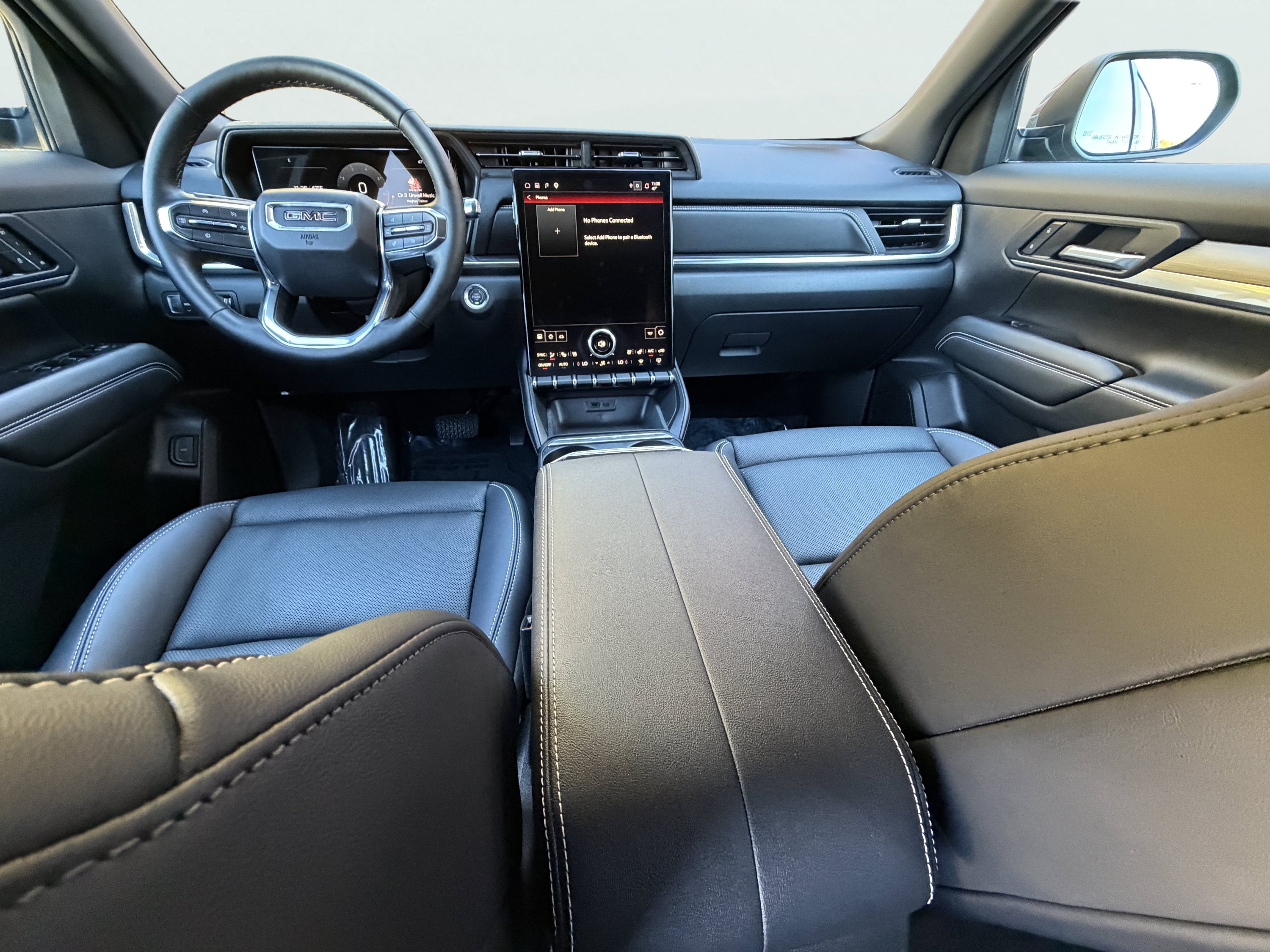 Used 2025 GMC Terrain Elevation w/ Elevation Premium Package AWD/4WD image 24