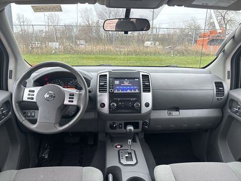 Used 2020 Nissan Frontier SV w/ SV Utility Package image 5