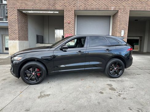 Used 2019 Jaguar F-PACE S image 4