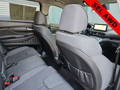 Used 2023 Hyundai Santa Fe SEL image 16