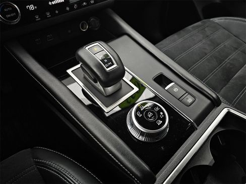 Used 2022 Mitsubishi Outlander SE image 26