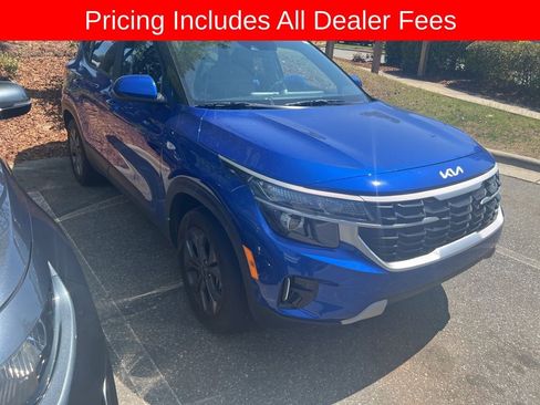 Used 2024 Kia Seltos LX AWD/4WD image 7