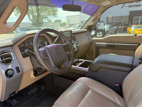 Used 2015 Ford F250 Lariat w/ Lariat Ultimate Package AWD/4WD image 6