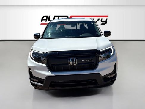 Used 2025 Honda Ridgeline TrailSport image 2