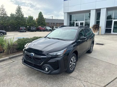 Certified 2025 Subaru Outback Premium AWD/4WD image 3