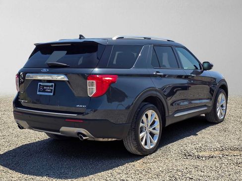 Used 2023 Ford Explorer Platinum w/ Premium Technology Package AWD/4WD image 3