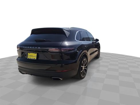 Used 2022 Porsche Cayenne AWD/4WD image 8