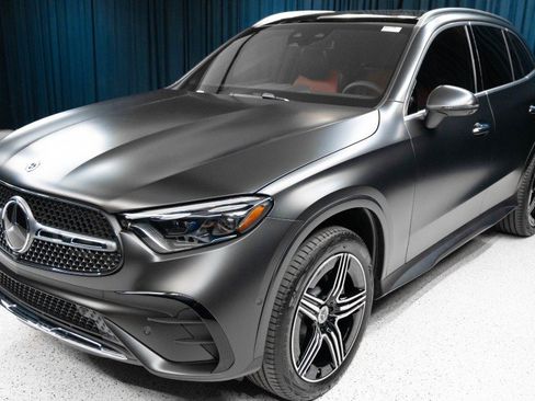 New 2026 Mercedes-Benz GLC 300 image 1