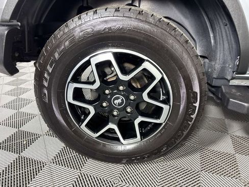 Used 2023 Ford Bronco 4-Door AWD/4WD image 28