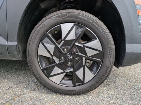 Used 2025 Hyundai Kona SEL AWD/4WD image 12