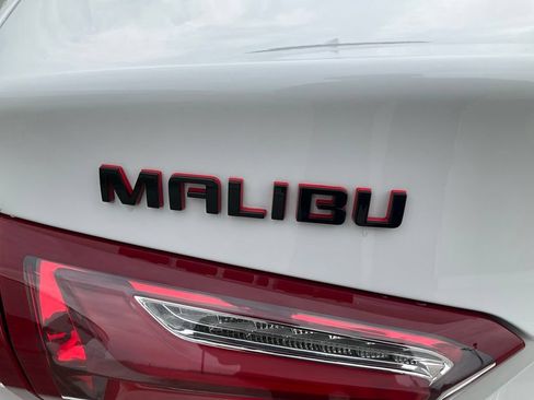 Used 2022 Chevrolet Malibu LT w/ Redline Edition FWD image 34