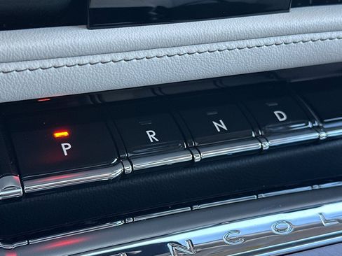 New 2025 Lincoln Aviator Premiere w/ Equipment Group 101A image 22