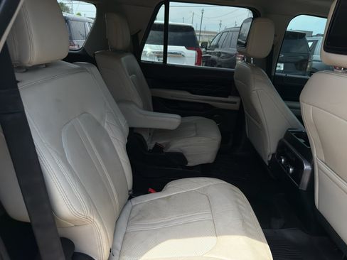 Used 2019 Ford Expedition Max Platinum RWD image 34