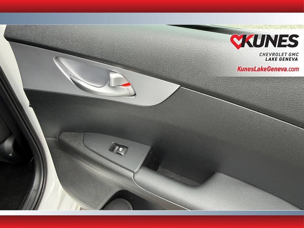 Used 2024 Kia Forte LXS FWD image 32