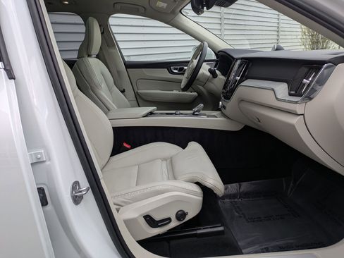 Used 2023 Volvo XC60 T8 Ultimate w/ Climate Package AWD/4WD image 30