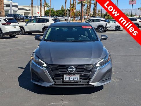 Used 2024 Nissan Altima 2.5 SV image 7