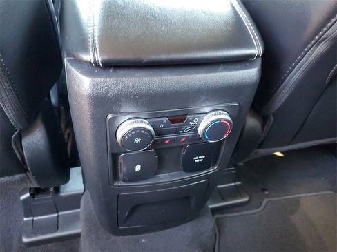 Used 2022 Ford Explorer Limited w/ Limited Technology Package image 18