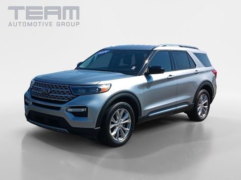 Used 2024 Ford Explorer Limited image 3