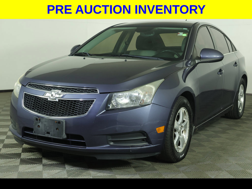 Used 2013 Chevrolet Cruze LT FWD image 1