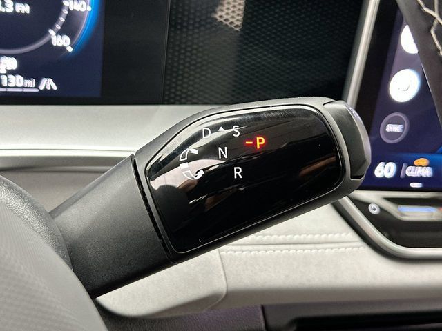 Certified 2025 Volkswagen Tiguan SE AWD/4WD image 19