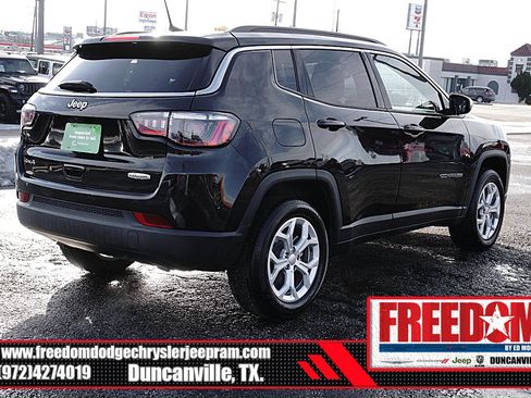 Certified 2024 Jeep Compass Latitude image 5