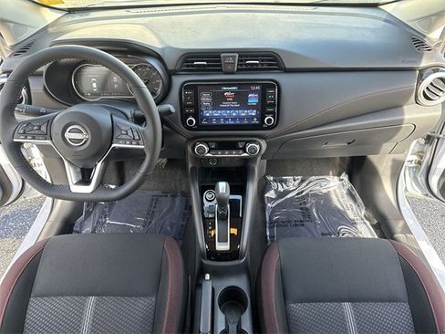 Used 2024 Nissan Versa SR w/ Trunk Package image 9