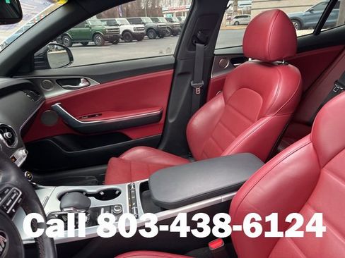 Used 2020 Kia Stinger GT2 image 10