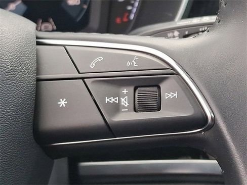 Used 2019 Audi Q3 2.0T Premium image 23