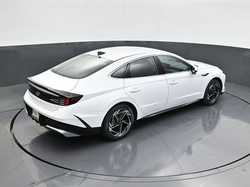 Certified 2026 Hyundai Sonata SEL FWD image 17