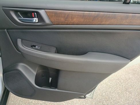 Used 2016 Subaru Outback 3.6R Limited image 19
