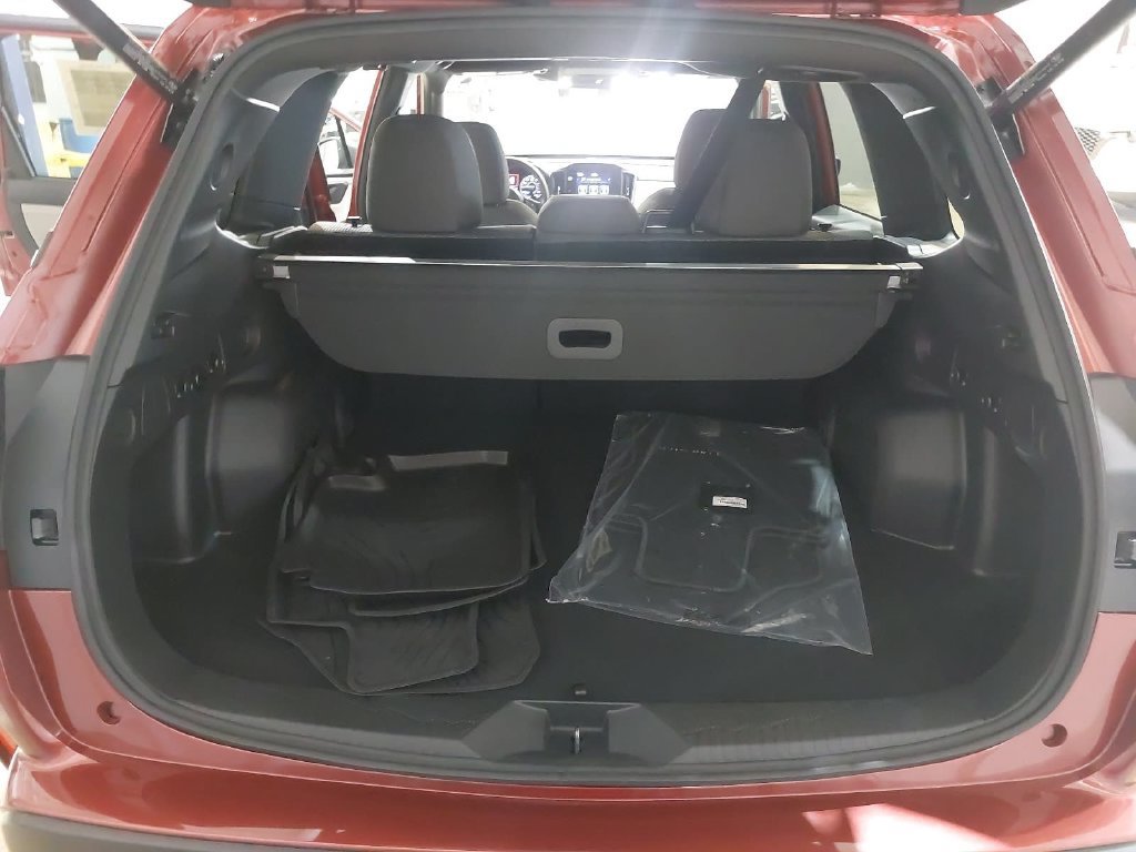 Used 2025 Subaru Forester Premium AWD/4WD image 12
