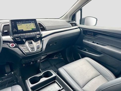 Certified 2024 Honda Odyssey Touring image 29