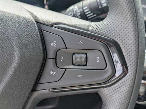New 2026 Chevrolet Trax LT w/ Sunroof Package FWD image 25