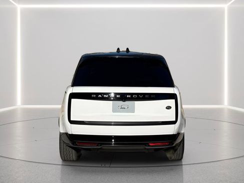 Certified 2023 Land Rover Range Rover SE image 4