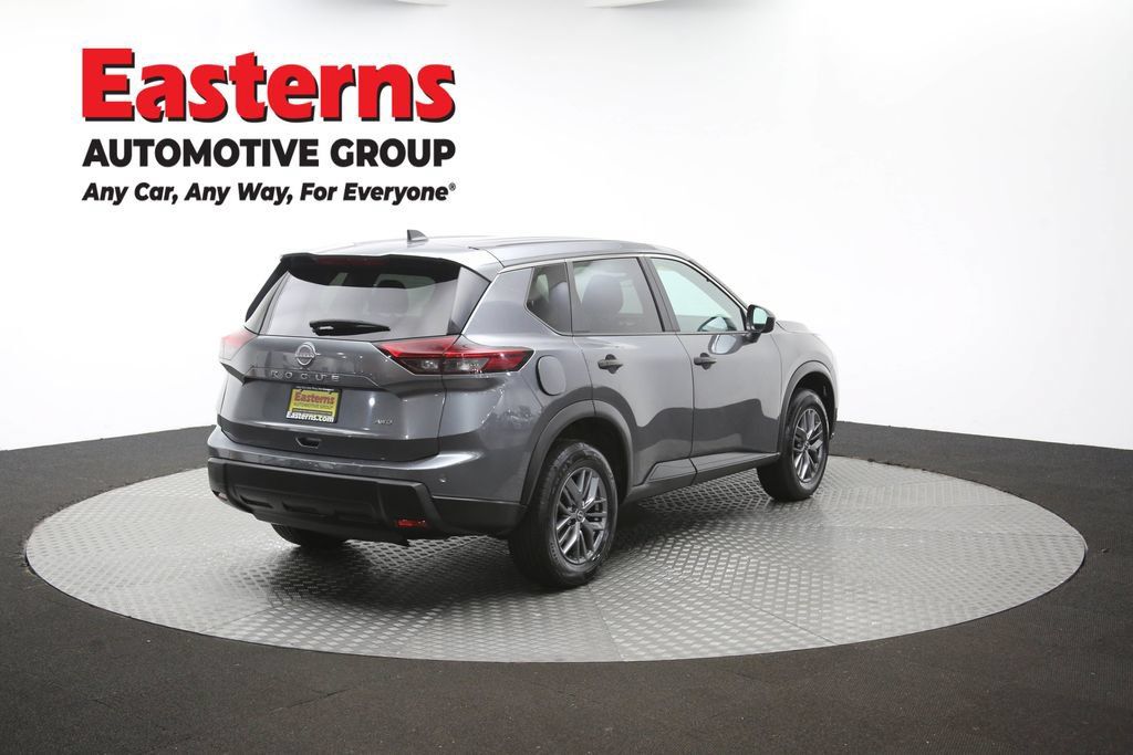 Used 2024 Nissan Rogue S AWD/4WD image 41